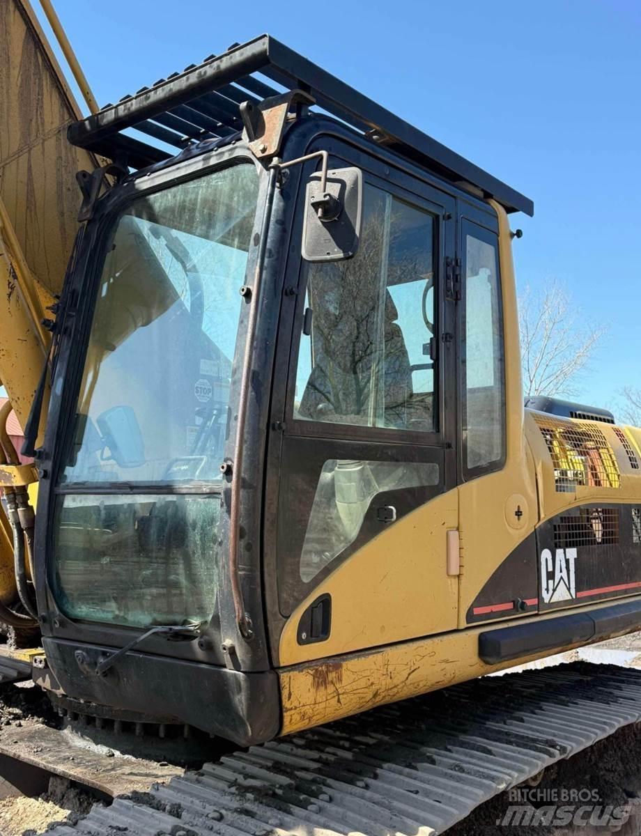 CAT 330C Pelle sur chenilles