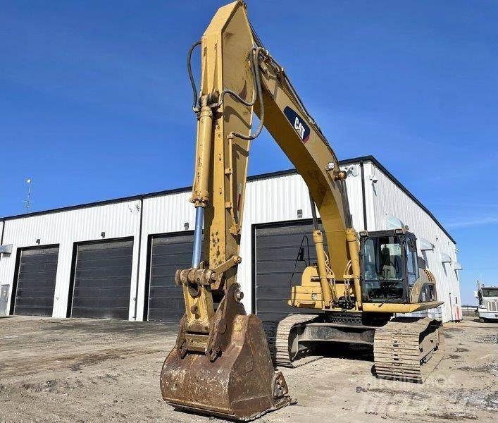 CAT 330D Pelle sur chenilles
