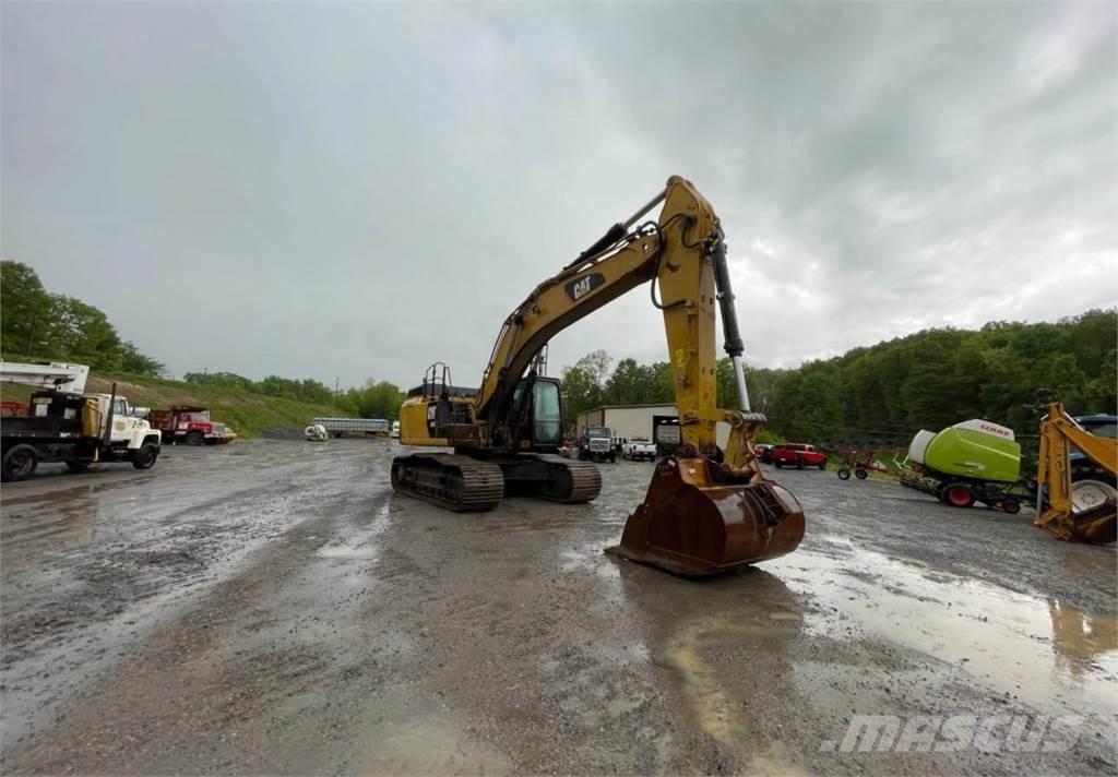 CAT 349E Pelle sur chenilles