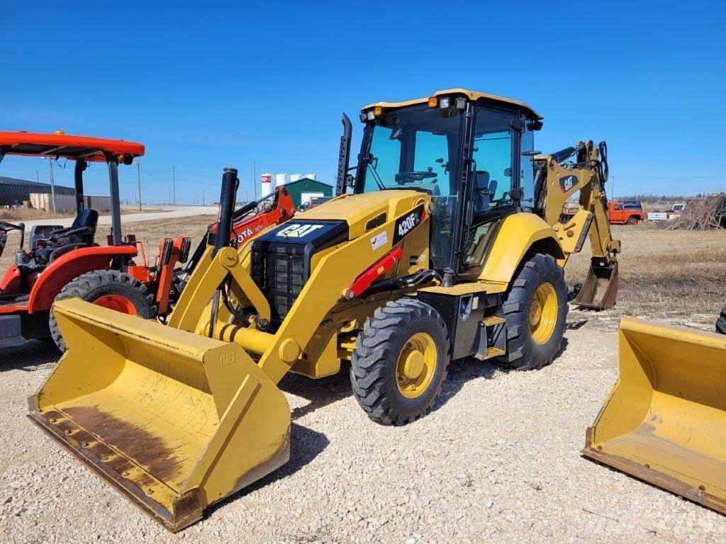 CAT 420F2 Tractopelle