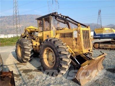 CAT 518 Débusqueur