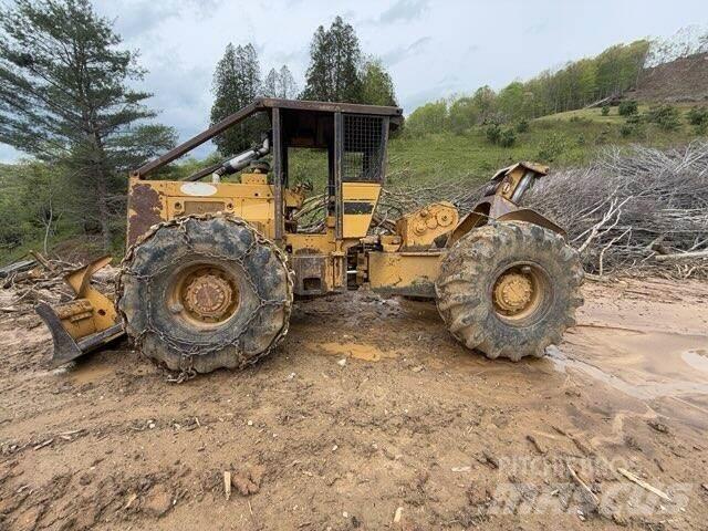 CAT 518 Débusqueur