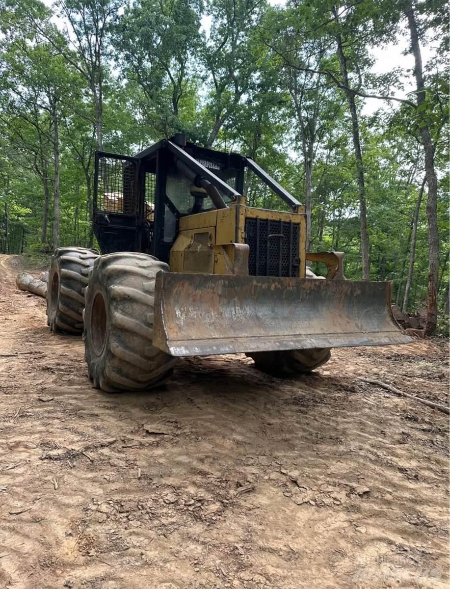 CAT 518C Débusqueur