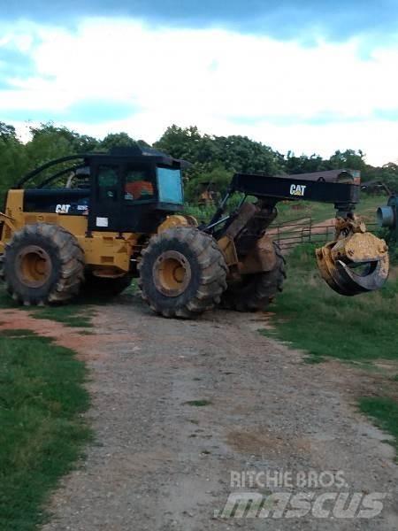 CAT 525C Débusqueur
