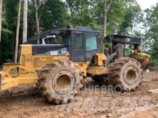 CAT 525C Débusqueur