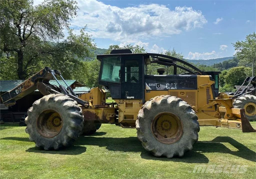 CAT 525C Débusqueur