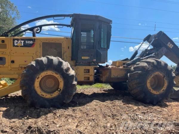 CAT 525D Débusqueur