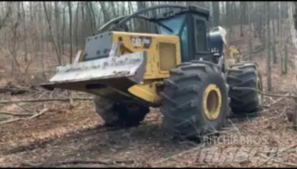 CAT 525D Débusqueur