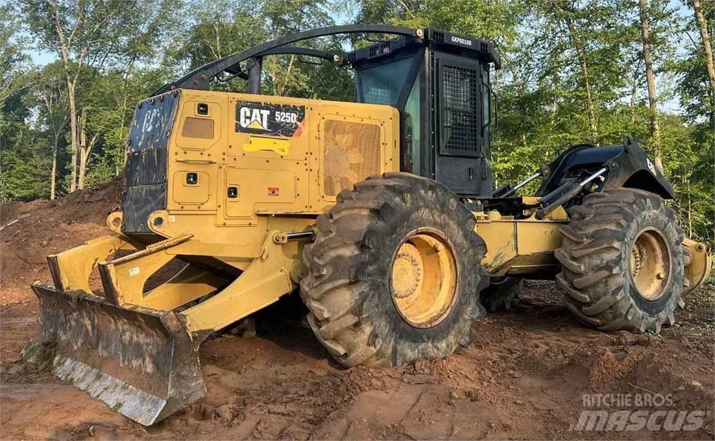 CAT 525D Débusqueur