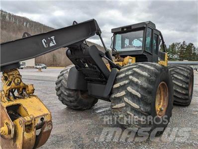 CAT 535C Débusqueur