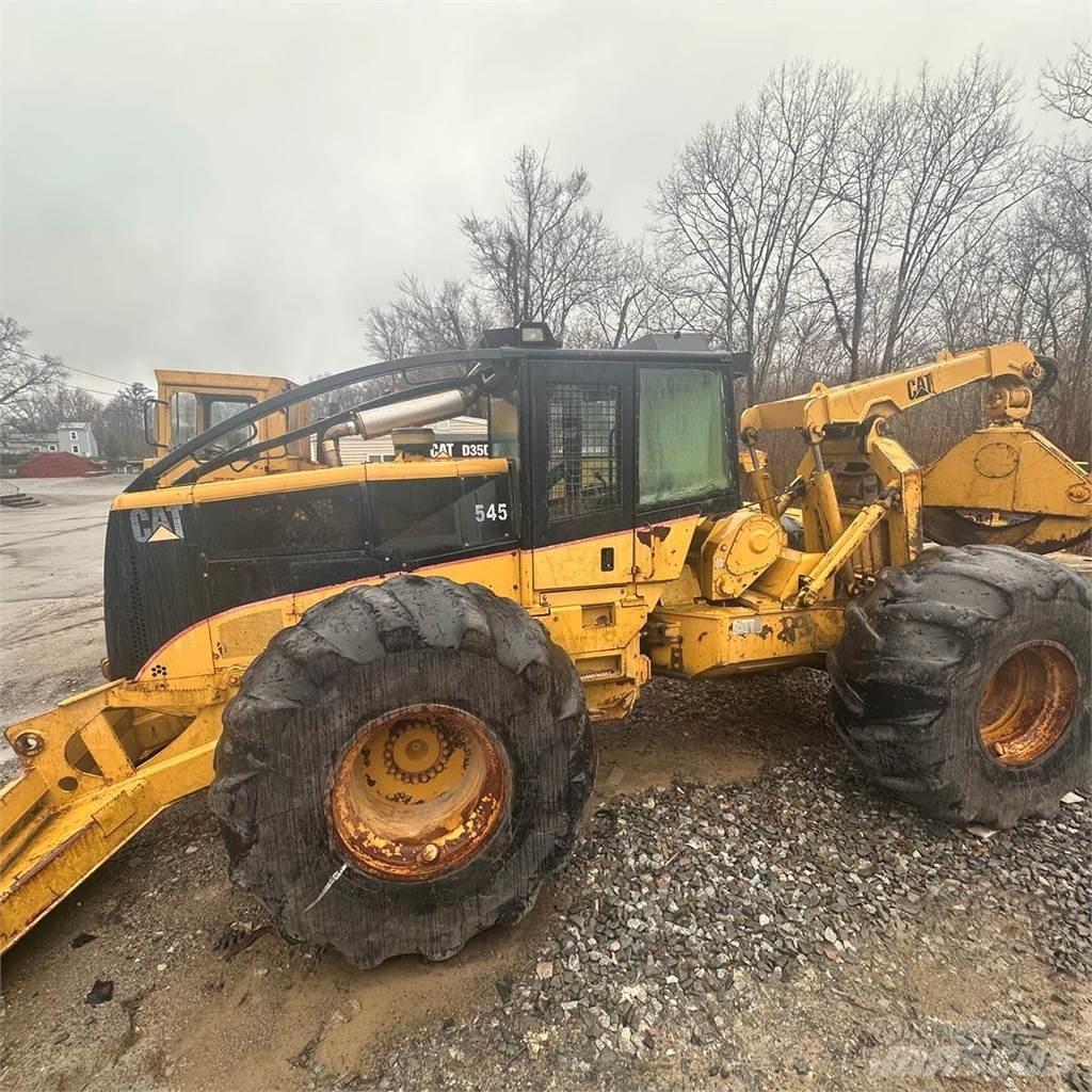 CAT 545 Débusqueur