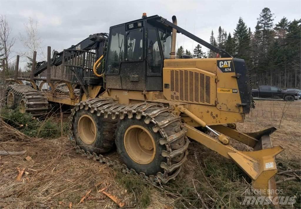 CAT 574 Porteur