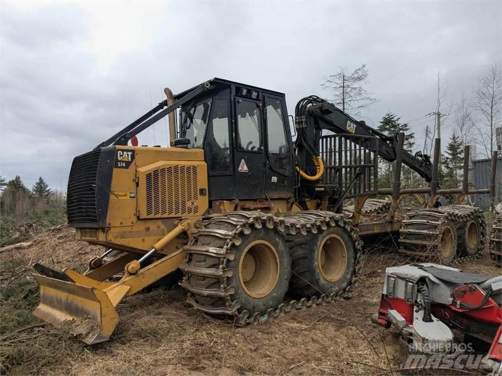 CAT 574 Porteur