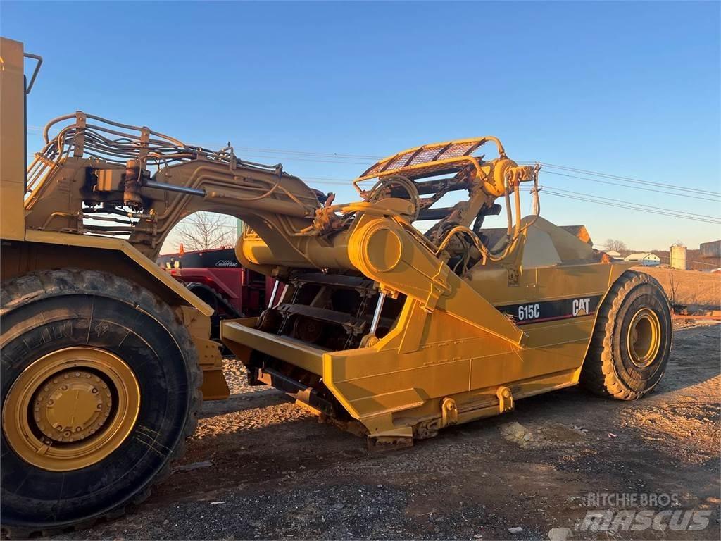 CAT 615C Scraper