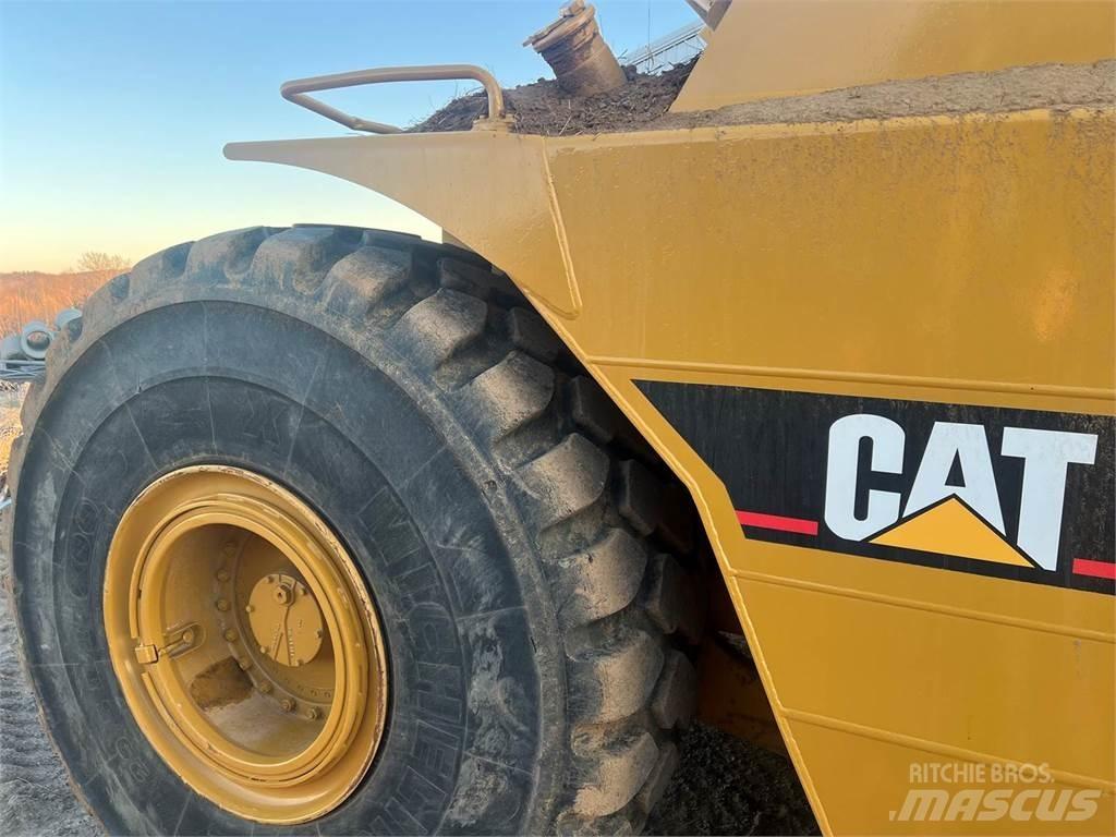 CAT 615C Scraper