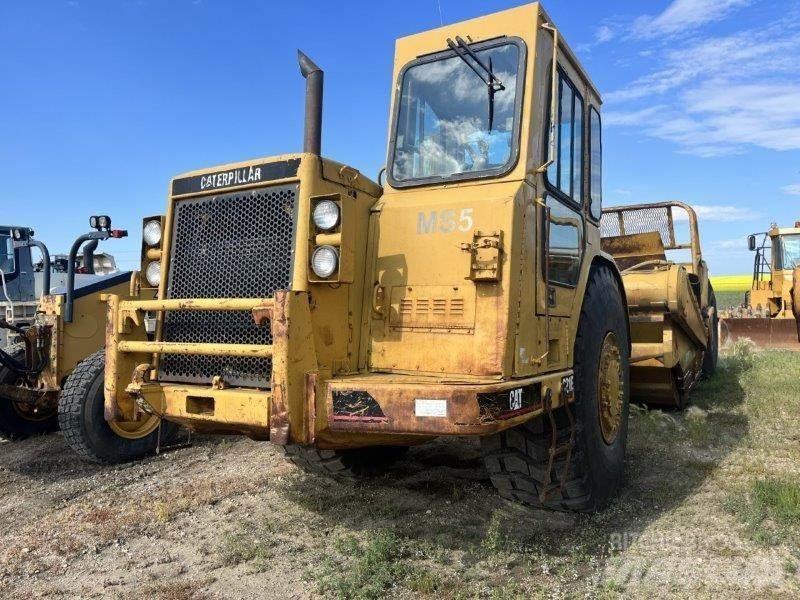 CAT 621E Scraper