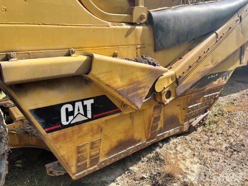 CAT 621E Scraper