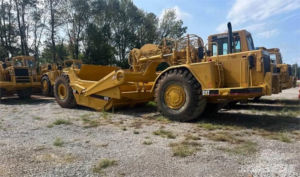 CAT 621E Scraper