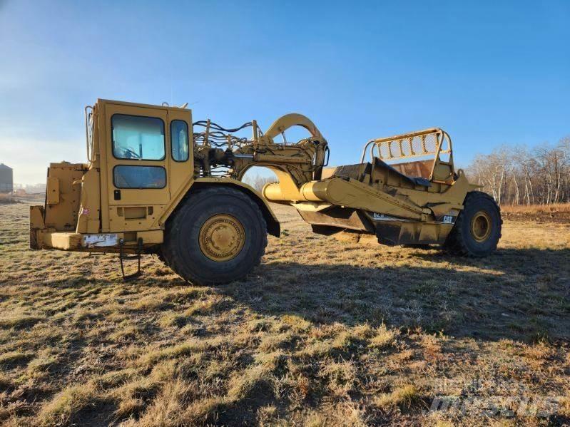 CAT 621F Scraper