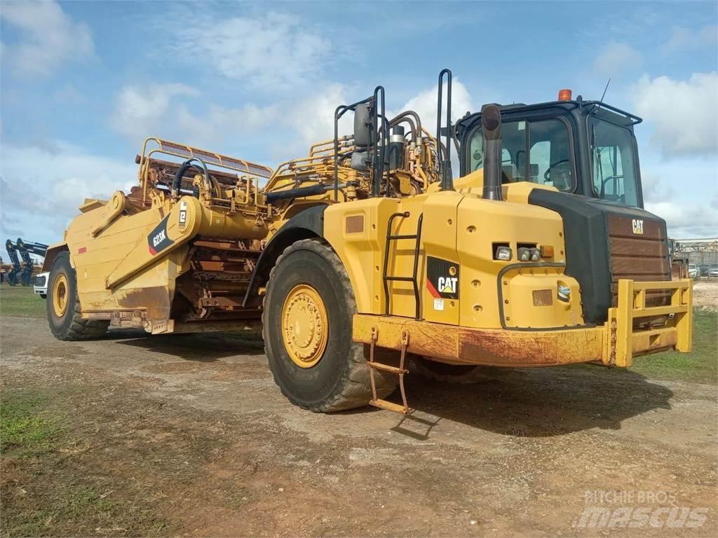 CAT 623K Scraper