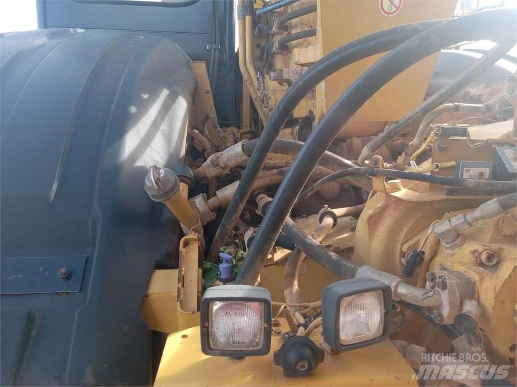 CAT 623K Scraper
