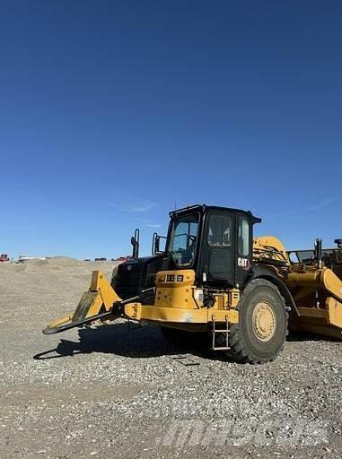CAT 627 Scraper