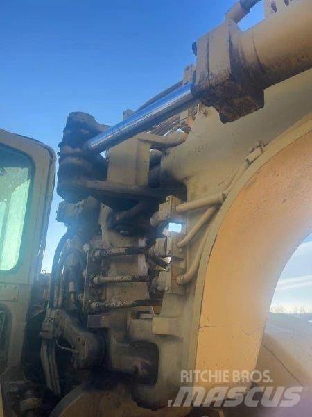 CAT 627B Scraper