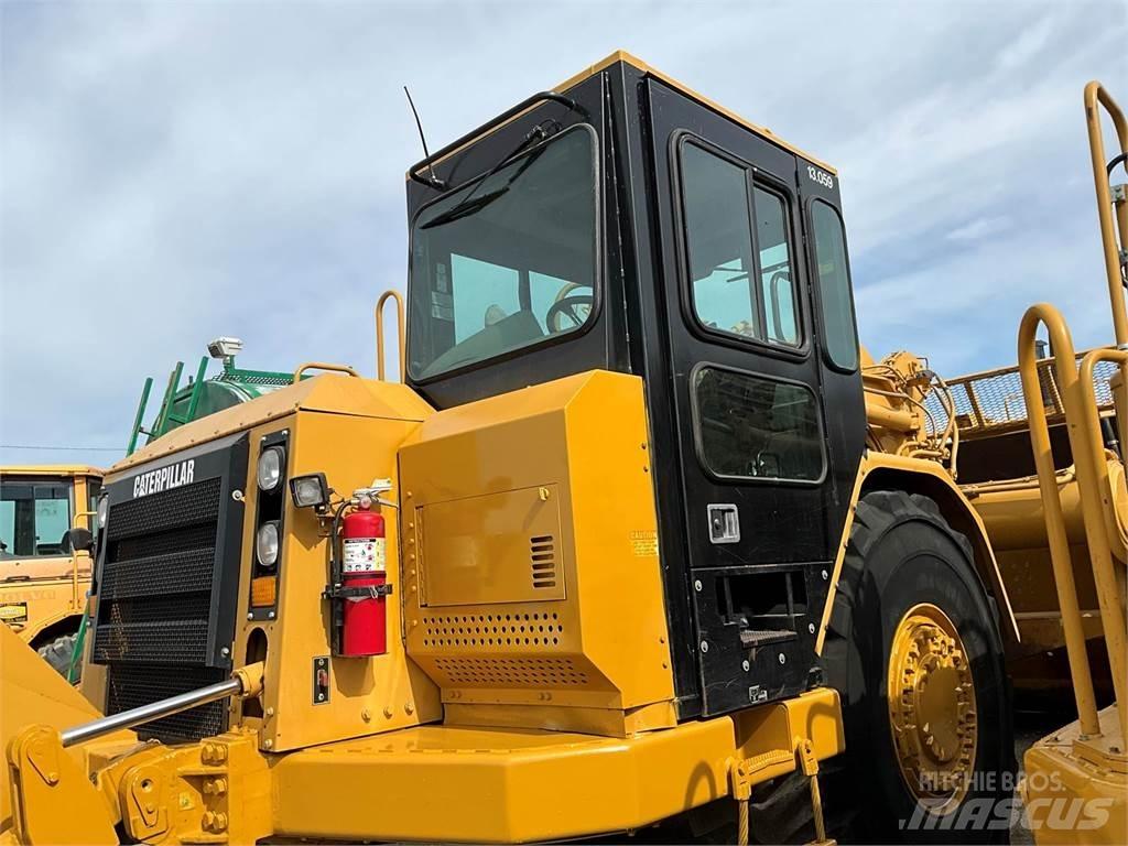 CAT 627G Scraper