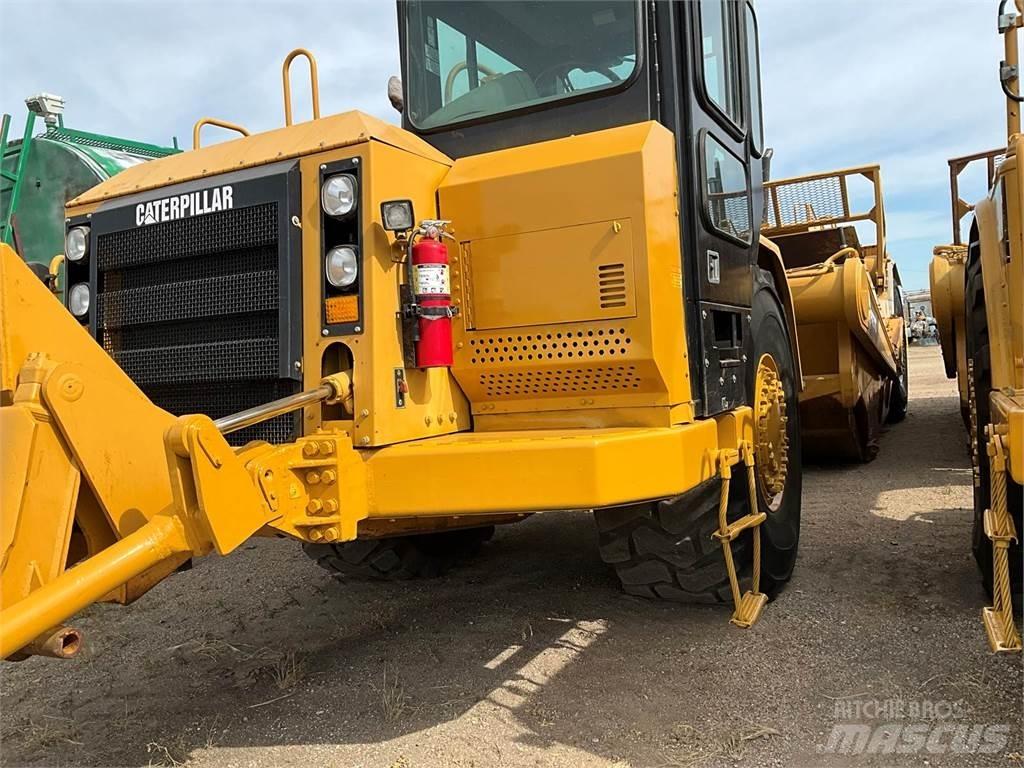 CAT 627G Scraper