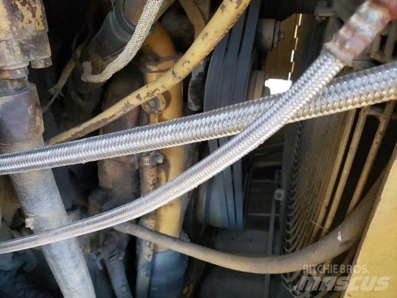 CAT 631D Scraper