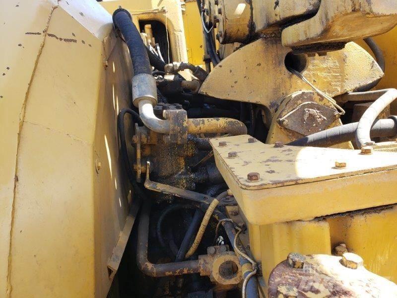 CAT 631D Scraper