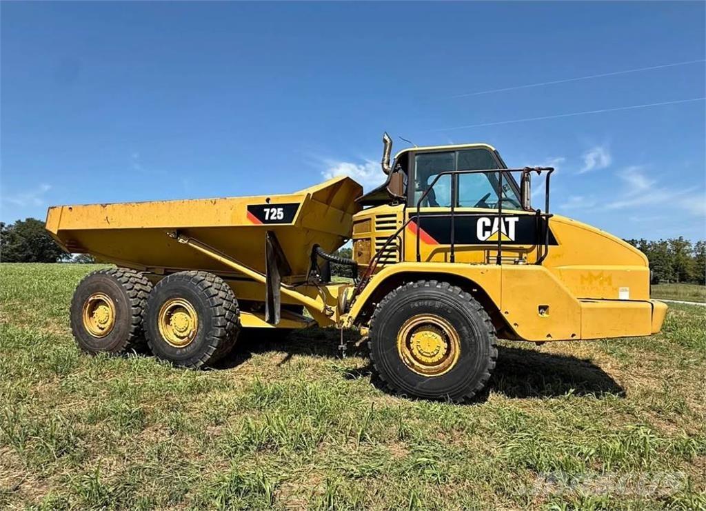 CAT 725 Tombereau articulé