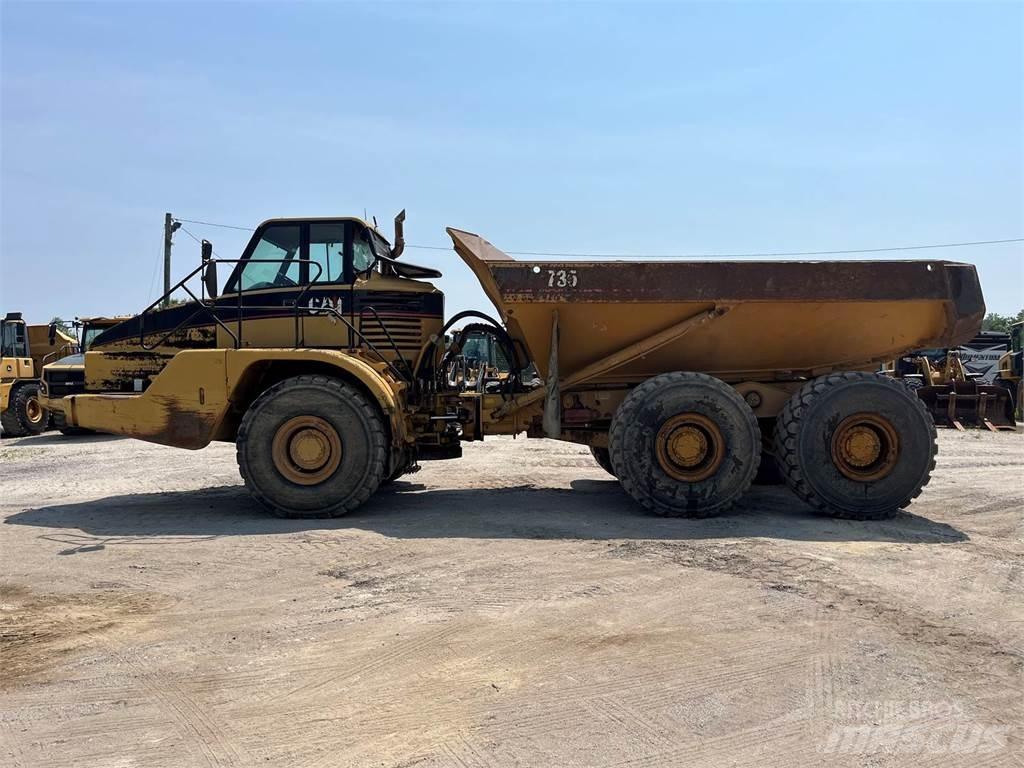 CAT 735 Tombereau articulé