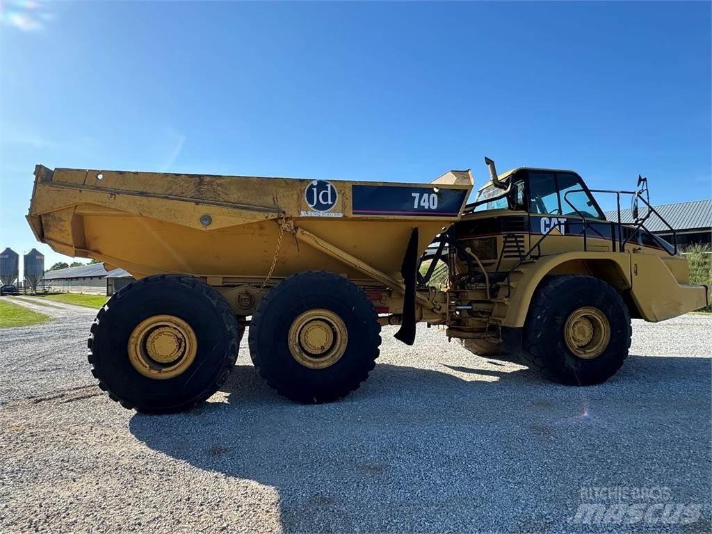 CAT 740 Tombereau articulé