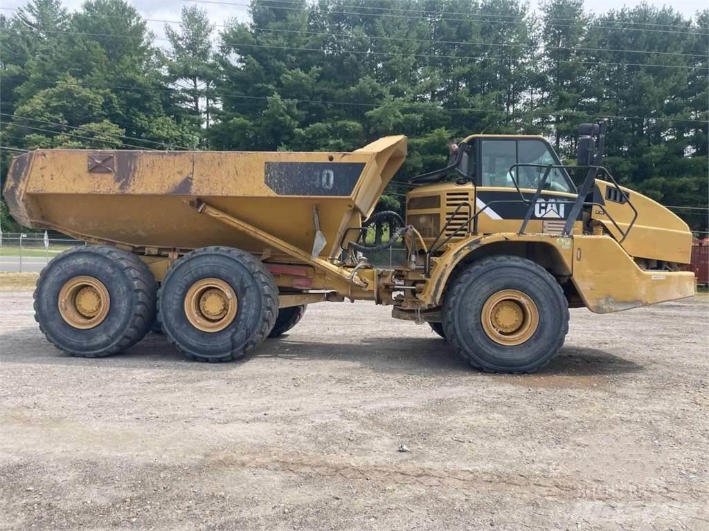 CAT 740 Tombereau articulé