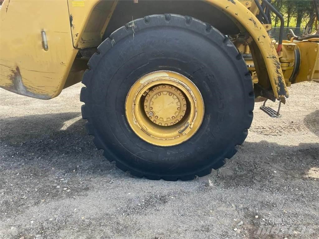 CAT 740 Tombereau articulé