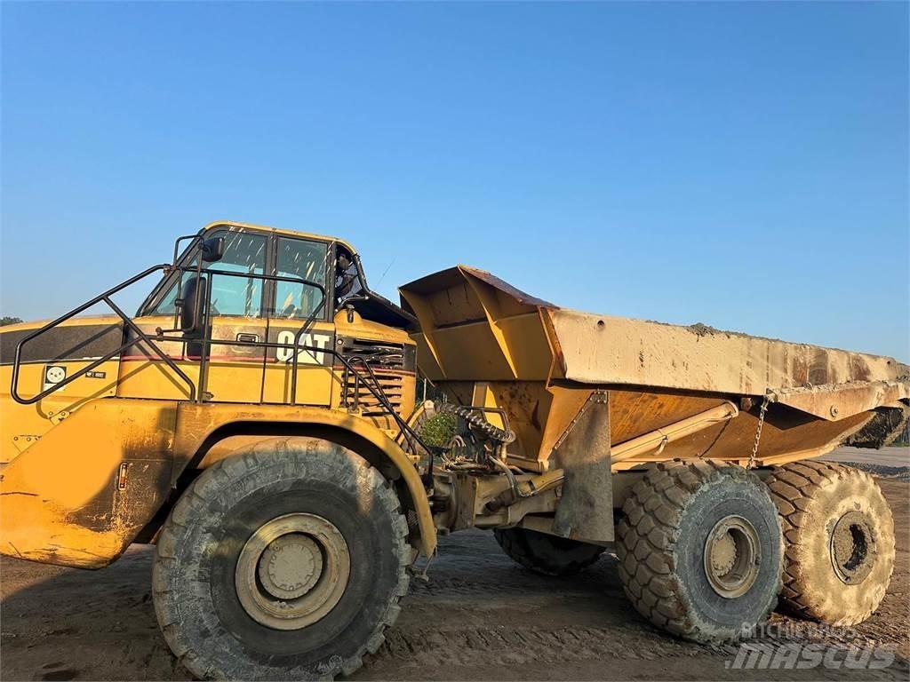 CAT 740 Tombereau articulé