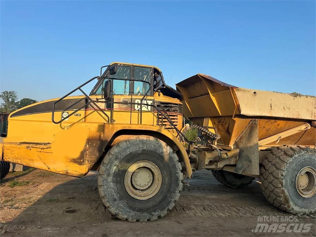 CAT 740 Tombereau articulé