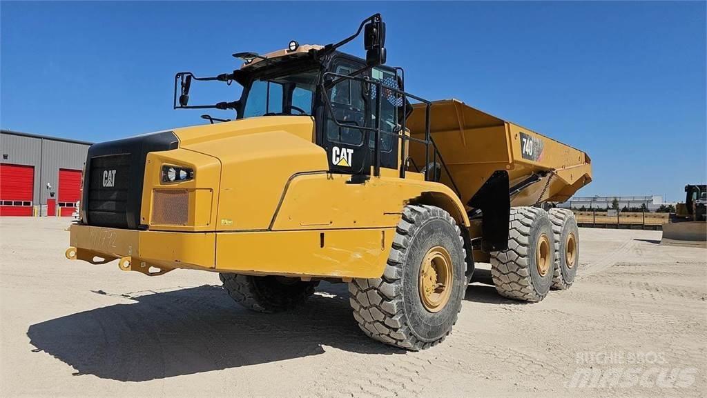 CAT 740GC Tombereau articulé