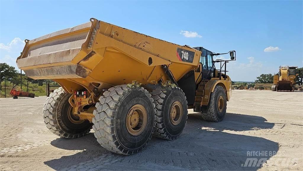CAT 740GC Tombereau articulé