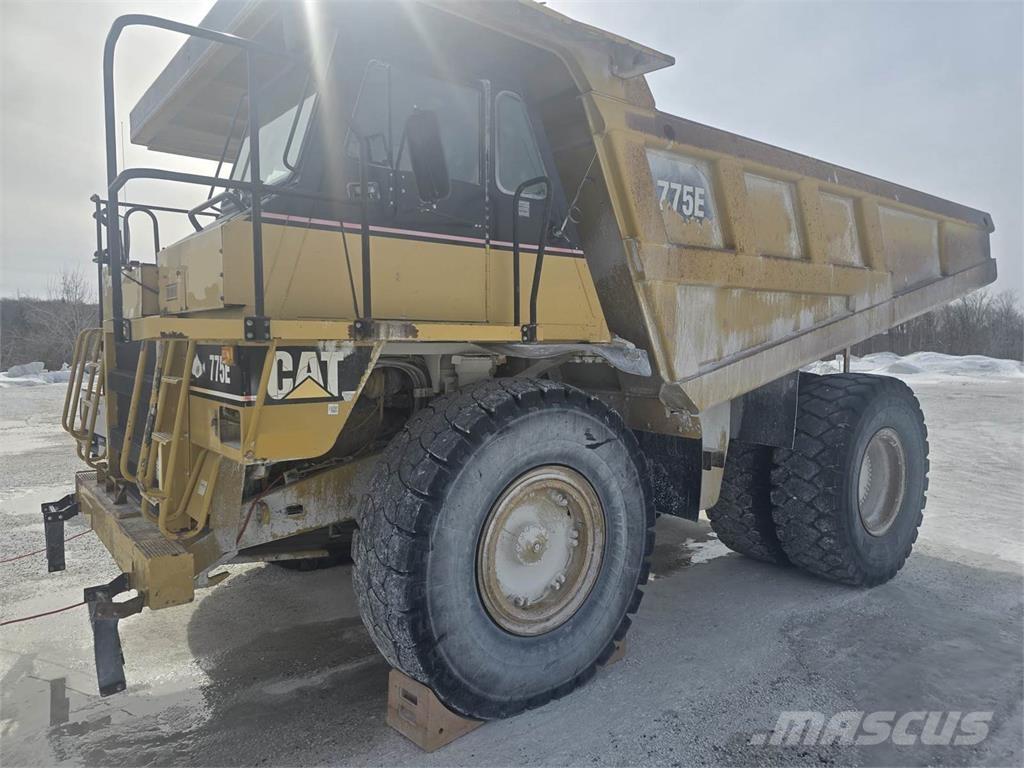 CAT 775E Tombereau articulé