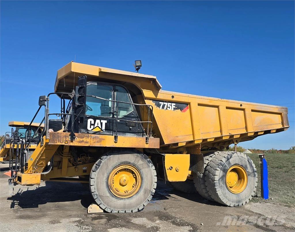 CAT 775F Tombereau articulé