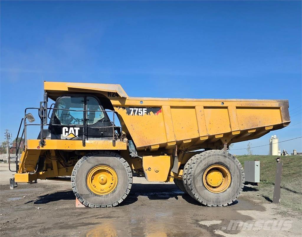 CAT 775F Tombereau articulé