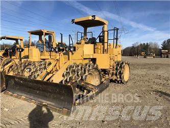 CAT 815B Compacteur de sol