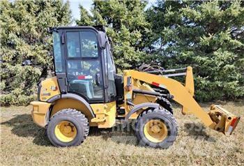CAT 903D Chargeuse sur pneus