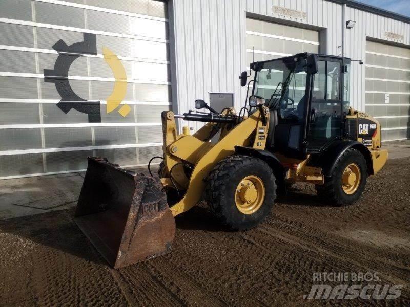 CAT 906M Chargeuse sur pneus
