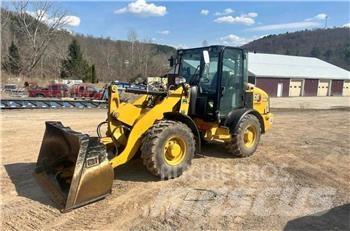 CAT 906M Chargeuse sur pneus