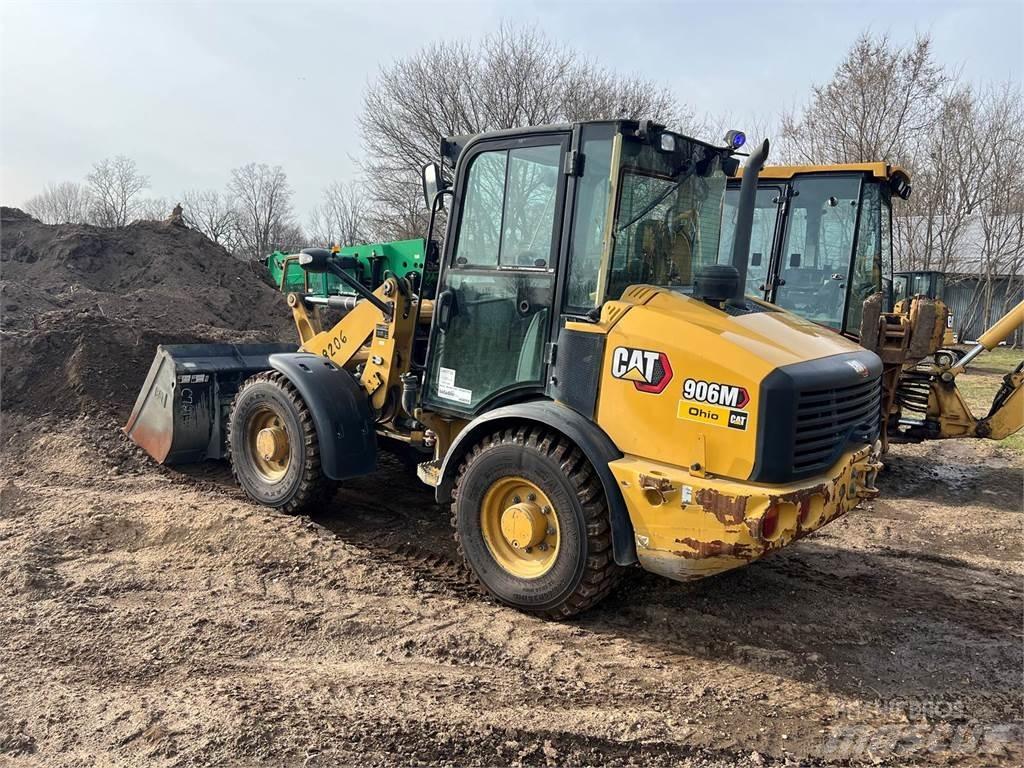 CAT 906M Chargeuse sur pneus