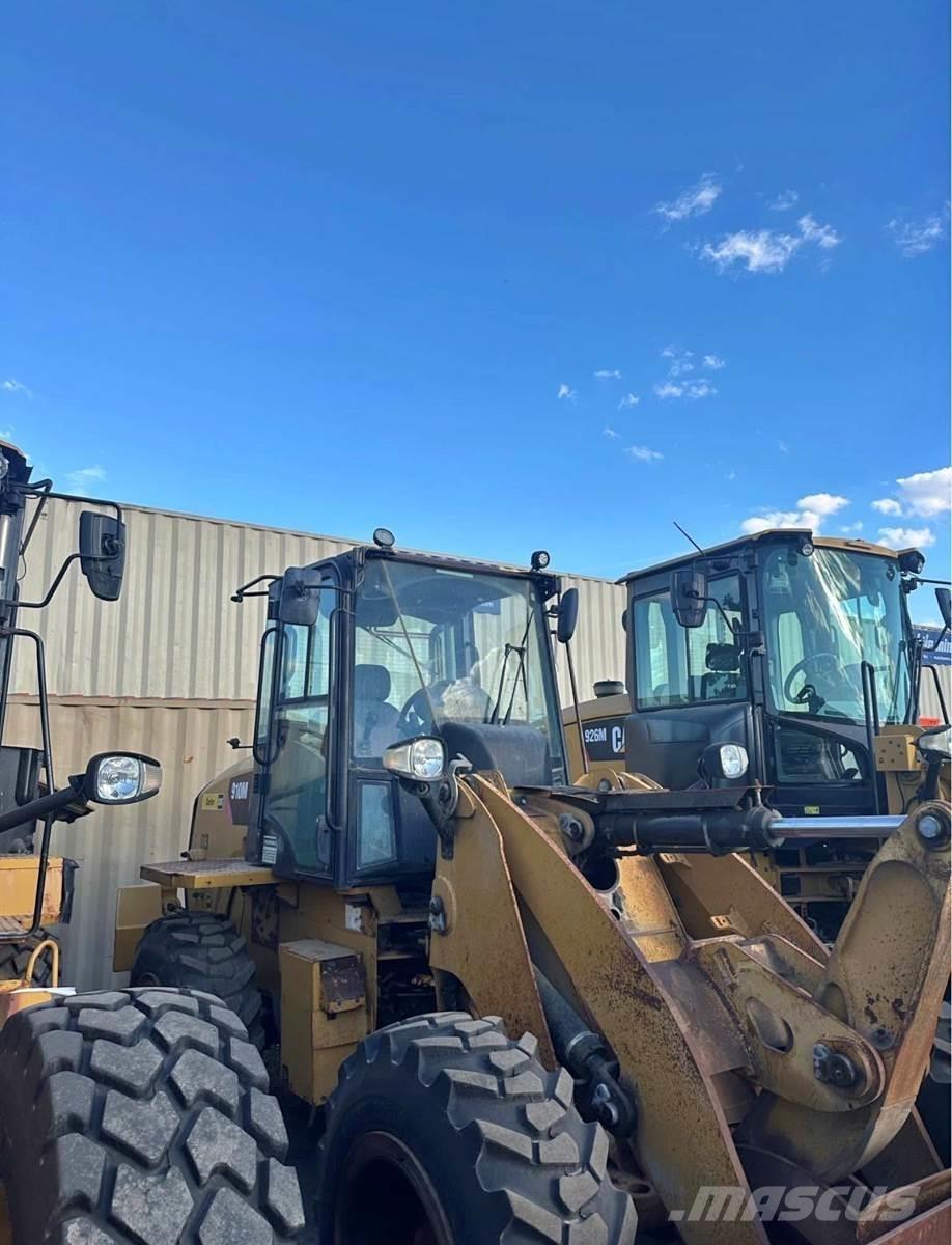 CAT 910M Chargeuse sur pneus
