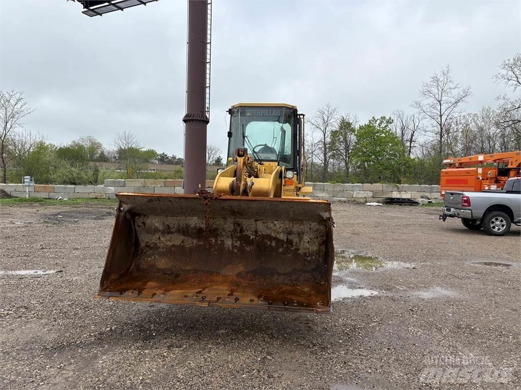 CAT 924F Chargeuse sur pneus